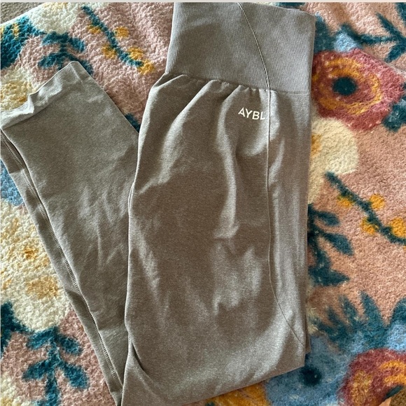AYBL Pants - AYBL gym leggings!